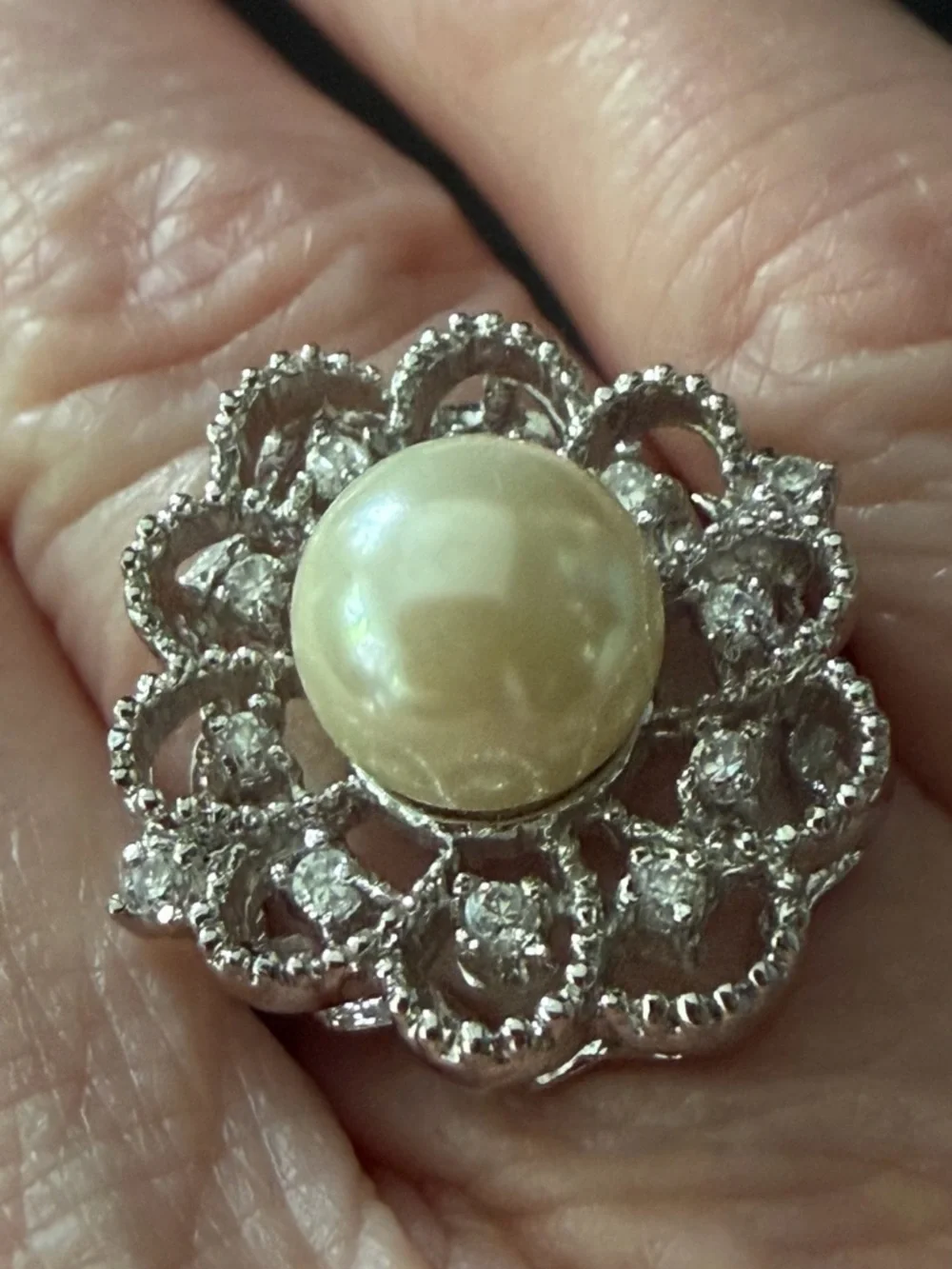 Vintage-Inspired Pearl & Silver Floral Ring - Pearl White
